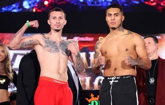 What time is the Javier Martinez vs Raul Salomon fight tonight? Start time, ring walks, running order