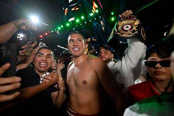 Robert Garcia Says David Benavidez Would Beat Oleksandr Usyk if They Fight in Two Years