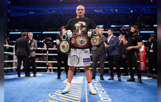 Lennox Lewis Names Surprising Heavyweight Who Can Beat Oleksandr Usyk: "He's Got The Tools"