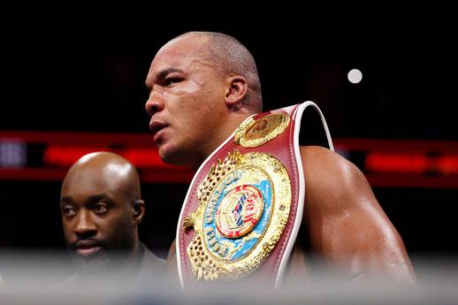 WBO призначить Уордлі претендентом для Ітауми?