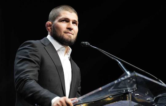 Khabib explicó por qué no se entendía con Jones