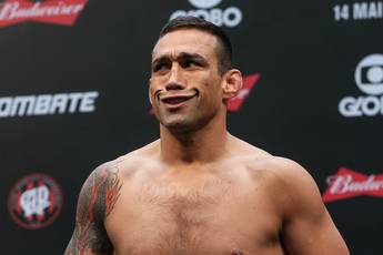 Werdum wird seine Karriere im MMA fortsetzen