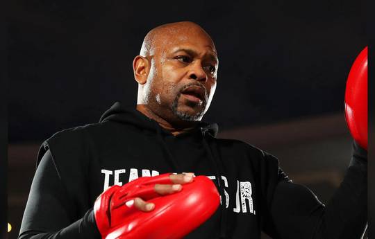 Floyd Mayweather antwortet auf die kühne Herausforderung von Roy Jones Jr: "Lasst uns Geschichte schreiben"