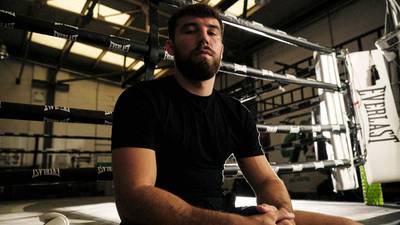 Pat Brown a signé un contrat avec Matchroom