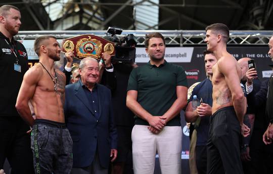 Lomachenko and Campbell make weight