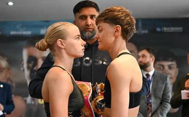 What time is Tysie Gallagher vs Ellie Hellewell tonight? Ringwalks, schedule, streaming links