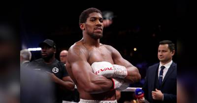 Anthony Joshua laisse entendre qu'il y a une raison cachée à l'annulation du combat de son rival : "Il y a plus que cela"