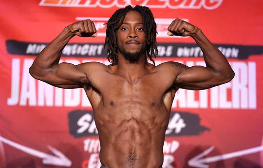 So sehen Sie Keyshawn Davis gegen Edwin de los Santos - Live Stream & TV-Kanäle
