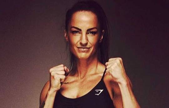 Chelsey Arnell vs Bec Connolly - Date, Start time, Fight Card, Location