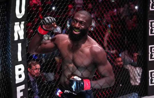 Doumbe se autodenomina el rostro de las MMA francesas