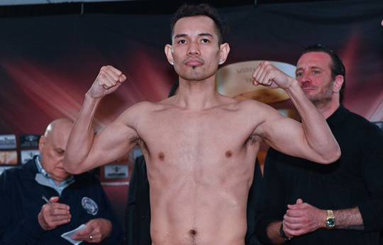 Donaire knocks Young out, defends his title