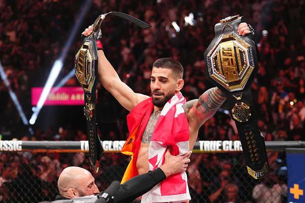 Топурия возглавил рейтинг лучших бойцов UFC