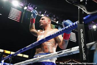 Chris Arreola se acercó a Joshua con una propuesta