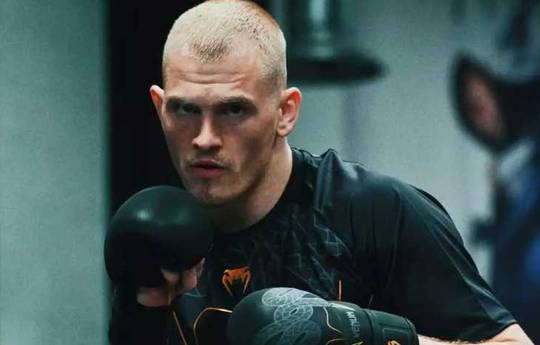 Біспінґ допускає бій Махачева з Гаррі