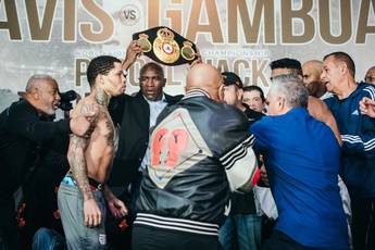 Davis and Gamboa make weight