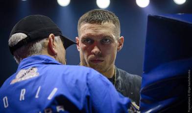 Außenseiter: "Lomachenko Sr. und Usyk führen Training online durch"