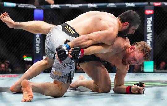 Делла Маддалена: «Впевнений, що можу перемогти Махачева»