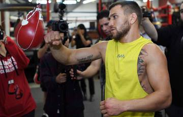 Lomachenko on the differences between him fighting Pedraza and Davis