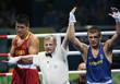 Сергей Деревянченко празднует победу в поединке против Цзанженга Вонга на Олимпийских играх 2008 в Пекине