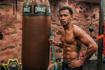 Middleweight Jacobs inks with promoter Hearn