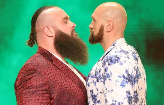 Fury and Strowman sign a contract for the fight (video)