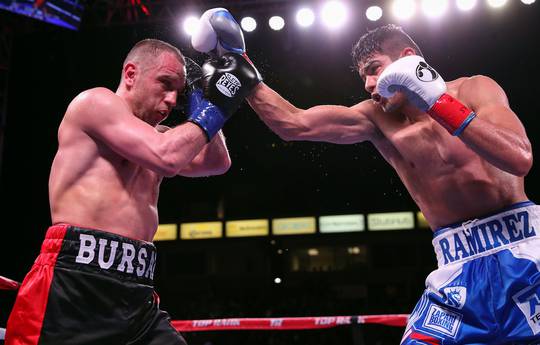 Zurdo outpoints Bursak, retains WBO title