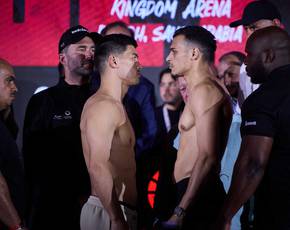 Hoe laat is Dmitrii Bivol vs Malik Zinad vanavond? Ringrondes, schema, streaming links