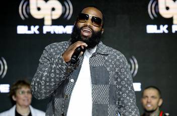 Broner is looking for a new promoter