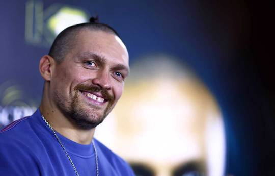Белью назвав боксерів, здатних побити Усика