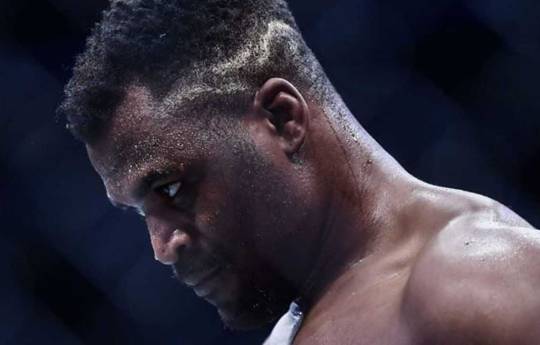 Le combattant MMA Francis Ngannou pleure la mort de son fils Kobe, âgé de 15 mois