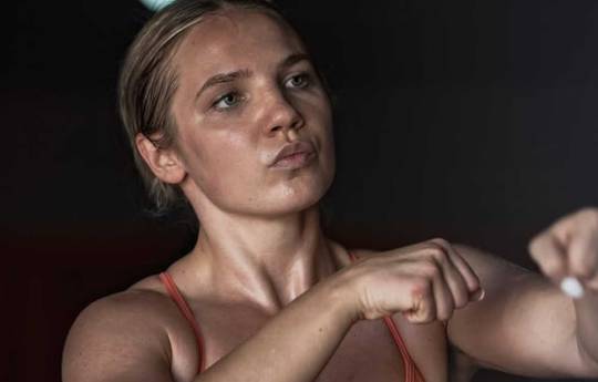 A quelle heure est le combat entre Sophie Alisch et Marina Sakharov ? Ringwalks, horaires, liens de streaming