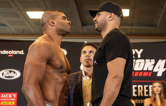 Glory Collision 4. Overeem vs. Hari: Weigh-In Results