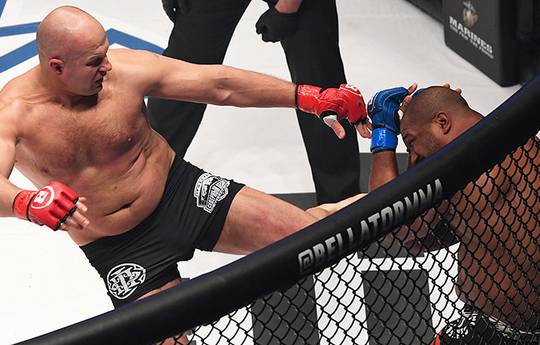 Bellator 237: Емельяненко нокаутировал Джексона и другие результаты