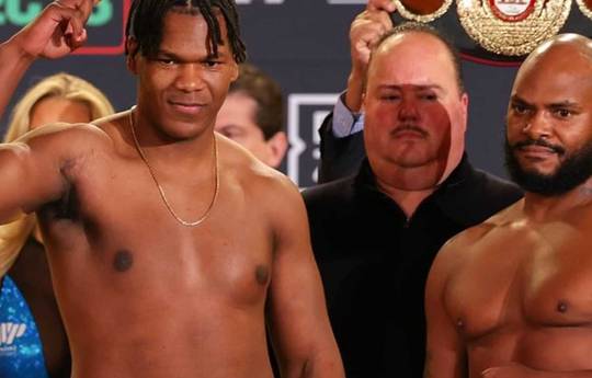 What time is Dainier Pero vs Walter Burns tonight? Ringwalks, schedule, streaming links