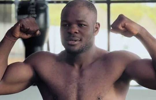 What time is Thabiso Mchunu vs Amador Kalonji tonight? Ringwalks, schedule, streaming links