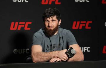 Ankalaev: "Me ofrecieron una pelea con Pereira en UFC 300"