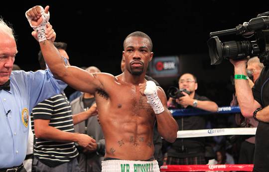 Russell Jr. will defend featherweight title at home