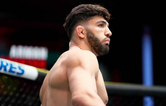 Царукян розповів, коли проведе борцівський поєдинок з Ковінгтоном