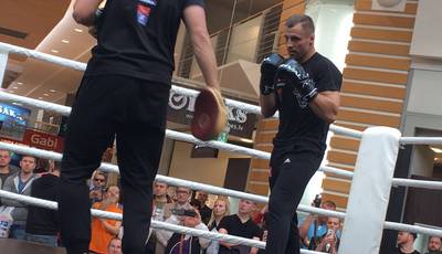 Briedis and Peres held an open training session before the fight