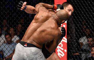 Romero brutally knocks Rockhold out (video)