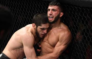 Hooker: “Makhachev will leave MMA so as not to have a rematch with Tsarukyan”