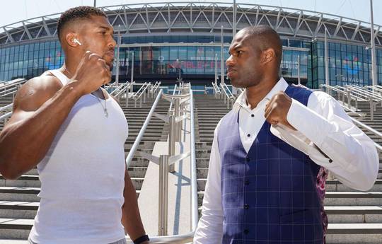 L'ex-entraîneur de Bellew est le favori pour le combat Dubois - Joshua