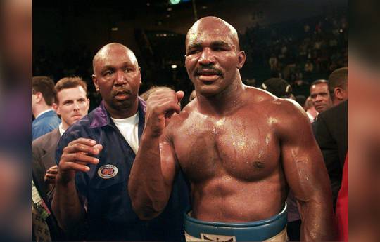 Evander Holyfield révèle les deux combattants qui ont failli briser son esprit : "J'ai pris les coups