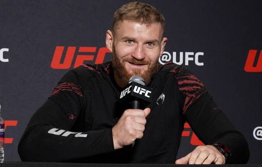 Blachowicz chose the favorite for the Pereira-Hill fight