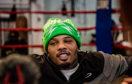 Davis continues training for Garcia