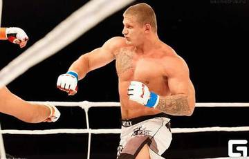 Le combattant russe de MMA Kiser : "Je voudrais défendre l'Ukraine en tant que volontaire américain.
