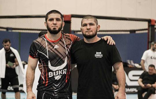 Khabib nennt Makhachevs Ziel vor dem Kampf gegen Della Maddalena