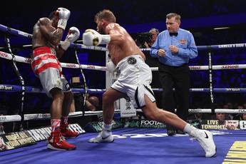 Saunders Defends his Title