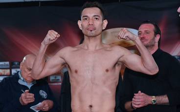 Donaire knocks Young out, defends his title