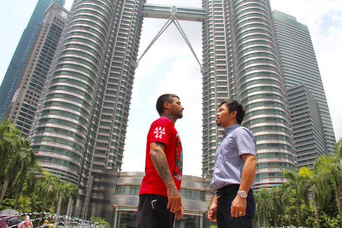 Пакьяо и Матиссе попозировали на фоне башен в Куала-Лумпур (фото)